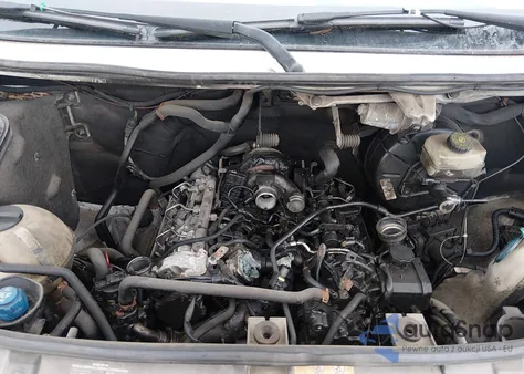 2015 Mercedes-Benz Sprinter 2500 High Roof из США, поврежденный, VIN WD3PE8CC6FP131402